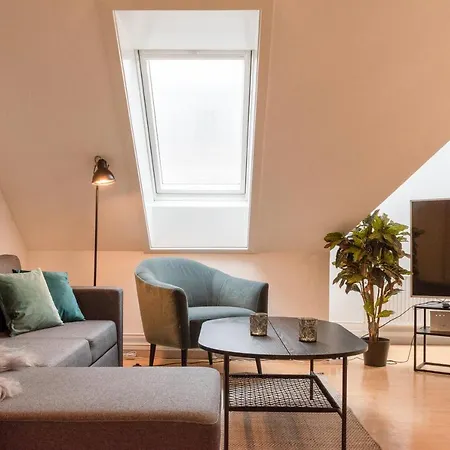 Hyggelig 2-bedroom In The Center Of Appartement *